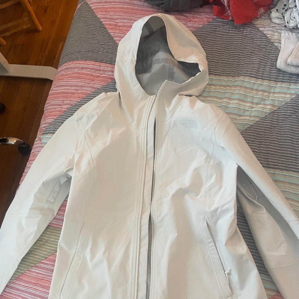 Northface Raincoat Women's Medium (White)